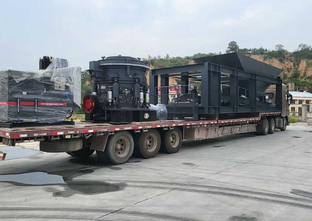 Juding Environmental Protection's HP300 multi-cylinder cone crusher sent to Turkmenistan is in operation at the site.